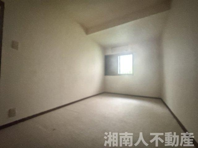 鎌倉市大町６丁目戸建ての洋室|使い勝手のいい洋室です