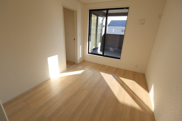 《仲介手数料無料》西区大字飯田新田614(2号棟)新築一戸建てクレイドルガーデンの洋室|撮影日 2025年12月1日 14:00 晴れ