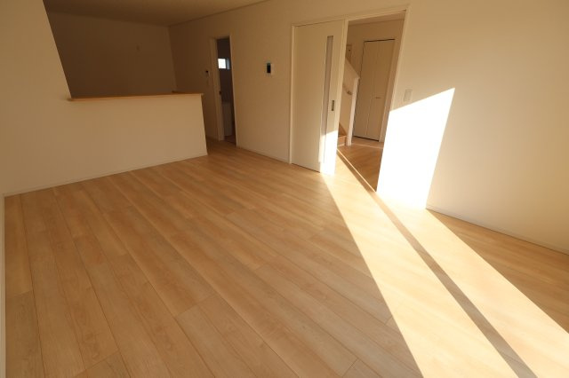 《仲介手数料無料》西区大字飯田新田614(3号棟)新築一戸建てクレイドルガーデン