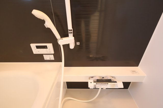 《仲介手数料無料》西区大字飯田新田614(3号棟)新築一戸建てクレイドルガーデンの浴室|撮影日 2025年12月1日 14:20 晴れ