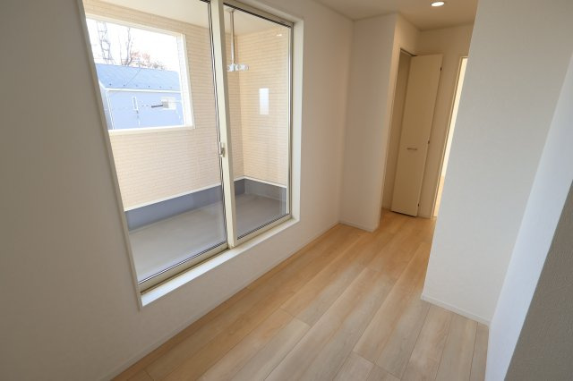 《仲介手数料無料》西区大字飯田新田614(3号棟)新築一戸建てクレイドルガーデンのバルコニー|撮影日 2025年12月1日 14:20 晴れ