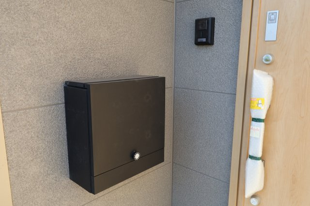 《仲介手数料無料》西区大字飯田新田614(4号棟)新築一戸建てクレイドルガーデンの玄関|撮影日 2025年12月1日 14:30 晴れ