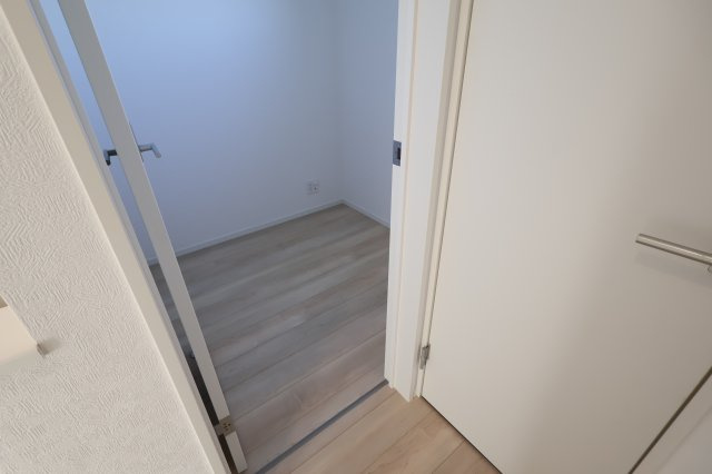 《仲介手数料無料》西区大字飯田新田614(4号棟)新築一戸建てクレイドルガーデンの収納|撮影日 2025年12月1日 14:30 晴れ