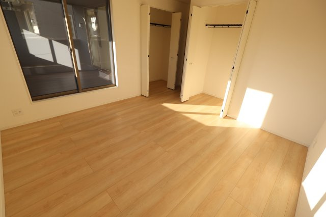 《仲介手数料無料》西区大字飯田新田614(5号棟)新築一戸建てクレイドルガーデンの洋室|撮影日 2025年12月1日 14:30 晴れ