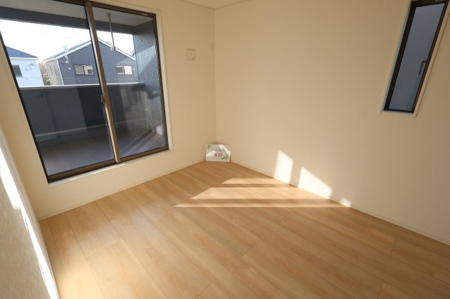 《仲介手数料無料》西区大字飯田新田614新築一戸建てクレイドルガーデンの洋室|撮影日 2025年12月1日 14:30 晴れ