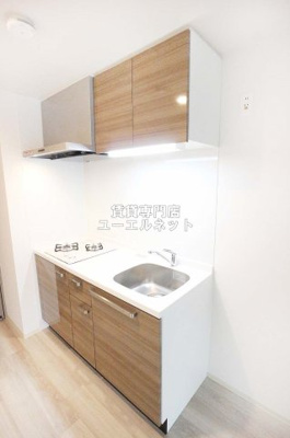 【キッチン】 | エスリードレジデンス江坂垂水町 | システムキッチンで毎日の料理を楽しく♪機能的なキッチン