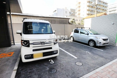 【駐車場】 | エスリードレジデンス江坂垂水町 | 敷地内駐車場あり◎