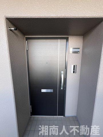 サーパス藤沢湘南台第2の玄関|シンプルで使いやすい玄関です