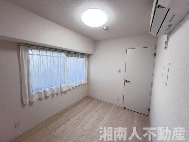 サーパス藤沢湘南台第2の洋室|スタンダードな洋室です