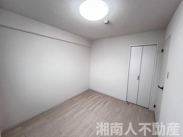 サーパス藤沢湘南台第2の洋室