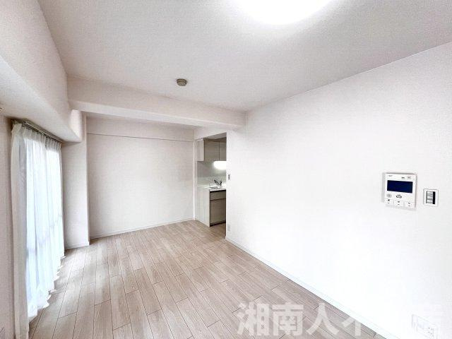 サーパス藤沢湘南台第2の居間・リビング|こちらのリビングで趣味の時間をお楽しみください