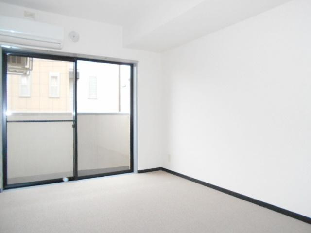 ワコーレ武蔵浦和の居間・リビング