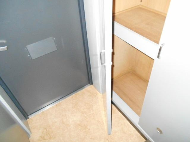 ワコーレ武蔵浦和の玄関