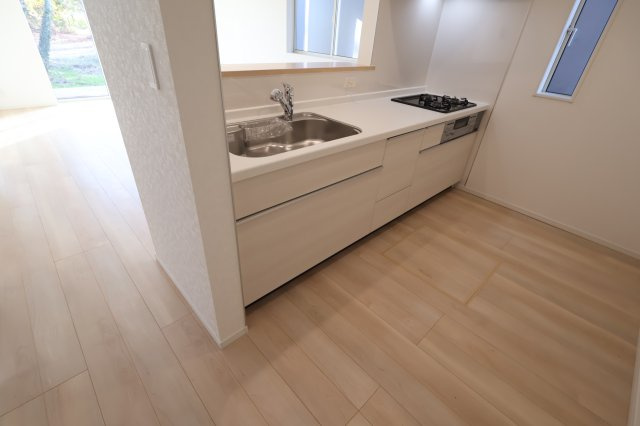 《仲介手数料無料》西区大字飯田新田614新築一戸建てクレイドルガーデンのキッチン|撮影日 2025年12月1日 15:00 晴れ