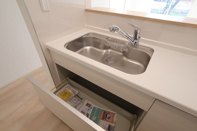 《仲介手数料無料》西区大字飯田新田614新築一戸建てクレイドルガーデンのキッチン|撮影日 2025年12月1日 15:00 晴れ