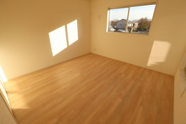 《仲介手数料無料》西区大字飯田新田614新築一戸建てクレイドルガーデンの洋室|撮影日 2025年12月1日 15:00 晴れ