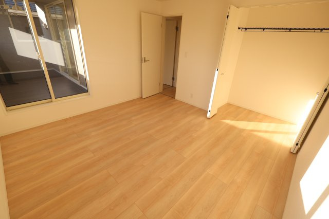 《仲介手数料無料》西区大字飯田新田614新築一戸建てクレイドルガーデンの洋室|撮影日 2025年12月1日 15:00 晴れ