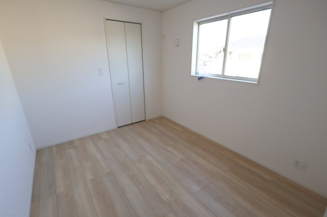 《仲介手数料無料》西区大字飯田新田614新築一戸建てクレイドルガーデンの洋室|撮影日 2025年12月1日 15:00 晴れ