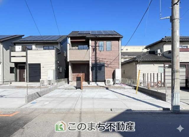 ブルーミングガーデン宇都宮市六道町2期　3号棟の駐車場|お車並列３台分ご用意しております♪
