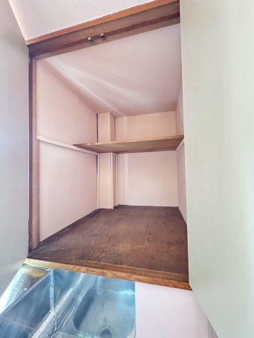 蓮都家（レントハウス）の収納|キッチン右横の収納