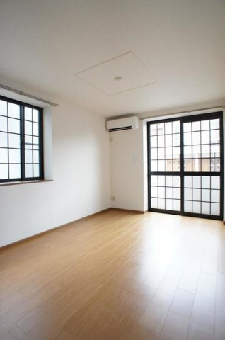 クレディⅡの居間・リビング