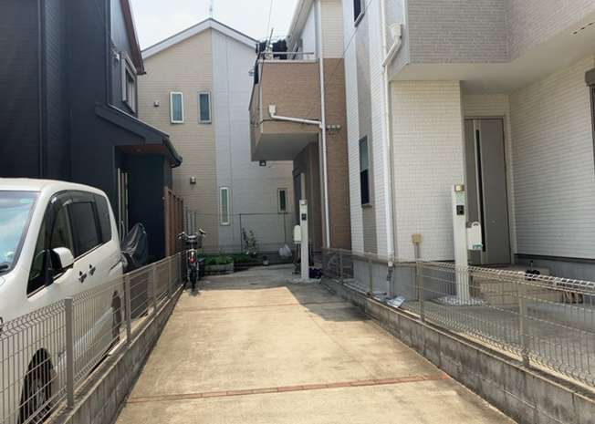 【防犯設備】 | 当然のことではありますが、オートロックやセンサーライト、ホームセキュリティーなどの防犯設備があれば、小さいお子様がいるご家庭も安心ですよね！まず物件購入の際は、防犯設備もチェックするようにしましょう。