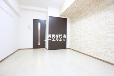 【寝室】 | S-FORT江坂LIBERTS | 明るく開放感のある居室で、自分だけのくつろぎ空間を。