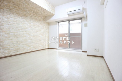 【居間・リビング】 | S-FORT江坂LIBERTS | ゆったりとくつろげる、落ち着きのある居室空間です