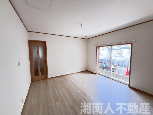 藤沢市円行１丁目戸建ての居間・リビング|居間です