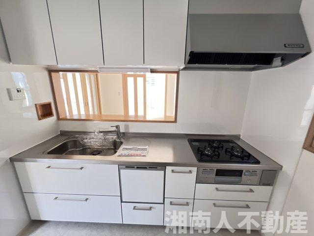 藤沢市円行１丁目戸建てのキッチン|コンパクトなキッチンで掃除もラクラク