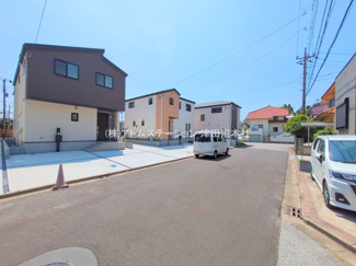 【前面道路含む現地写真】