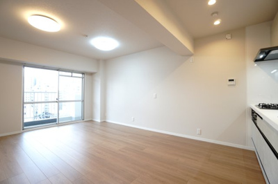 【居間・リビング】 | 【上質リノベ】ポレスター舟入 | 室内（2025年11月1日13：00頃）撮影