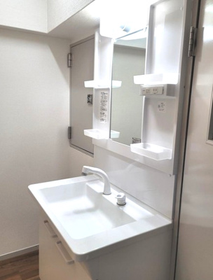 【洗面所】 | 鳴尾小松住宅 | 廊下