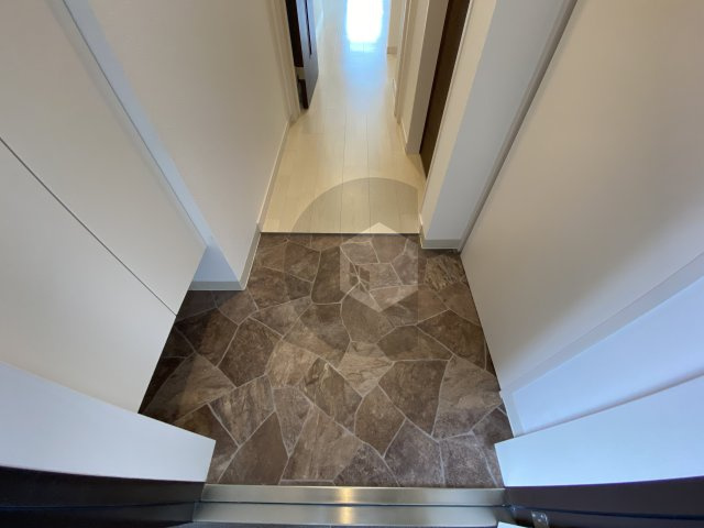 F asecia Attivo2の玄関