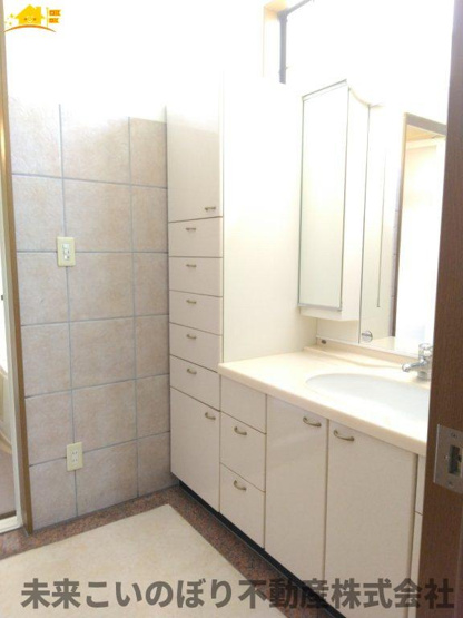 【独立洗面台】 | 加須市大越中古戸建て | 独立洗面台、朝の身支度には欠かせません