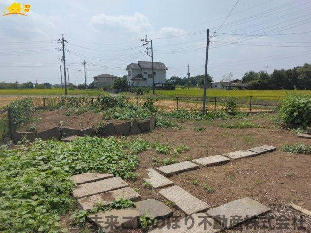 【庭】 | 加須市大越中古戸建て | 広いお庭は、家庭菜園スペース、BBQ、使い方いろいろ！！
お子様も自由に遊ばせてあげられます♪
休日が待ち遠しくなりますね！