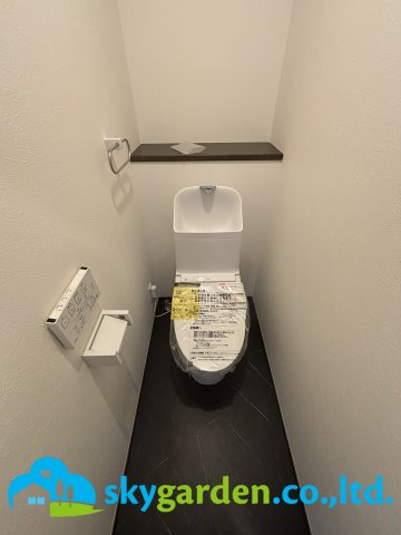 伊勢原市沼目4丁目　新築戸建　全5棟3号棟のトイレ