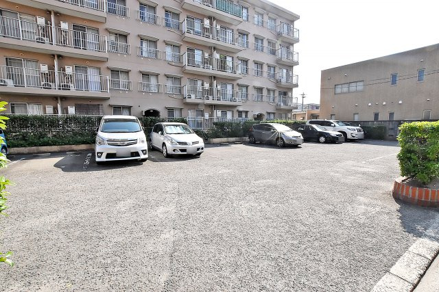 橘公園ハウスの駐車場|駐車場月額料金：12000円
※空き状況は要確認