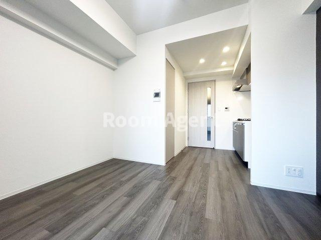 プレサンス名古屋菊井セルカの居間・リビング