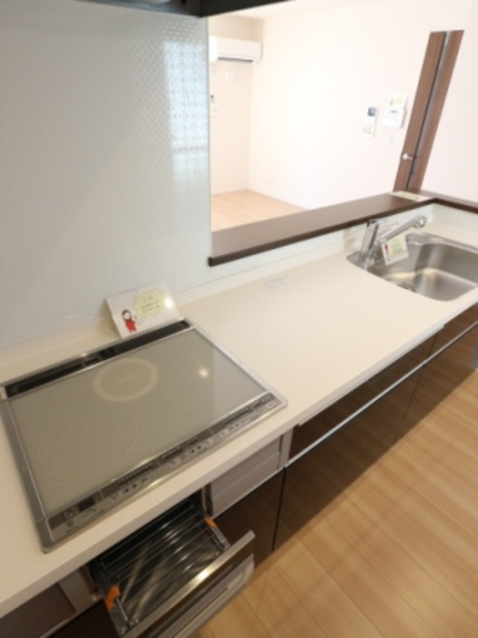 クレストフォーチュン Cのキッチン|ＩＨコンロ システムキッチン