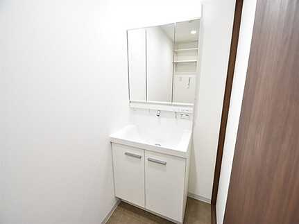 カルチェ大手町の独立洗面台