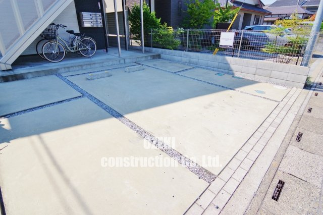 フェリスゲート北越谷の駐車場|※現在空き無し、建物隣に月極駐車場有