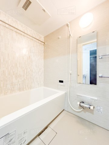 ソフィア21合川の浴室|追い焚き・浴室乾燥機付きのお風呂です♪