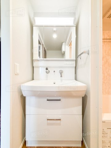 ソフィア21合川の洗面所|綺麗で明るい洗面所です☆