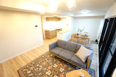 【居間・リビング】 |  【上質リノベ】ダイアパレスパークサイド府中 | 室内（2025年10月30日9：00頃）撮影