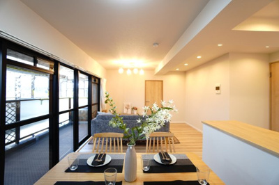 【居間・リビング】 |  【上質リノベ】ダイアパレスパークサイド府中 | 室内（2025年10月30日9：00頃）撮影