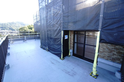 【バルコニー】 |  【上質リノベ】ダイアパレスパークサイド府中 | 現地（2025年10月30日9：00頃）撮影