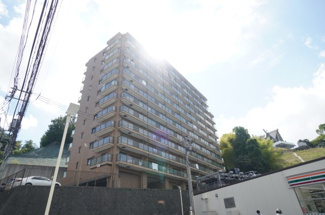 【外観】 | 現地（2025年10月30日9：00頃）撮影