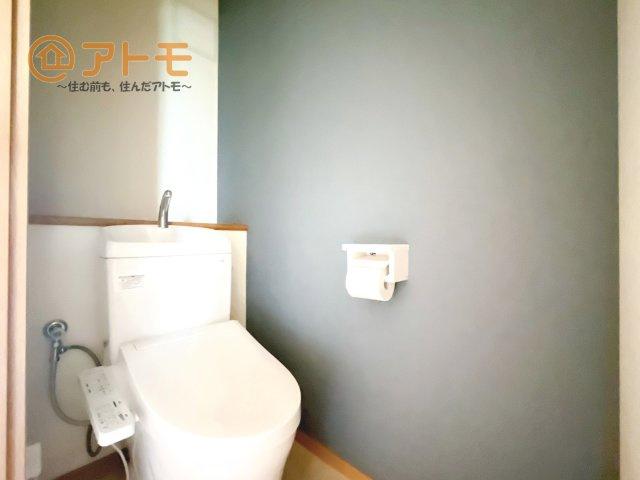 【トイレ】 | グリーンタウンぐみ沢 | 手洗い付きの清潔感のあるトイレです！