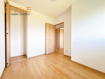 【子供部屋】 | グリーンタウンぐみ沢 | 収納豊富な洋室は使い勝手良好です！